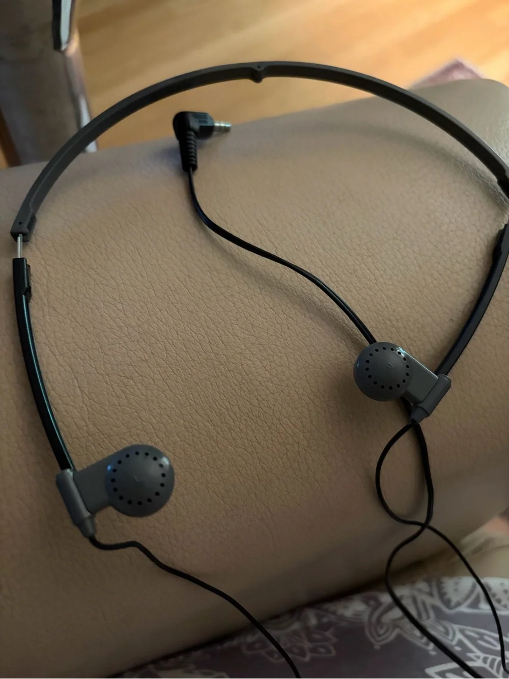 Vintage Sony Black and Gray MDR-A10 Wired turbo Earphones